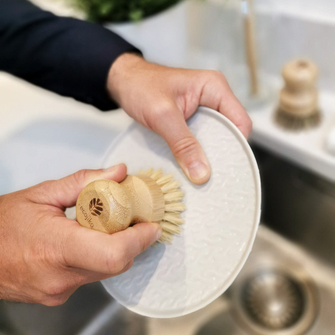 Zero Waste Kitchen Starter Kit | Natural Wooden Bamboo and Plant Based Brushes, Bamboo Dish Cloth and Cellulose Sponge Scourer Dish Brush Gift Set